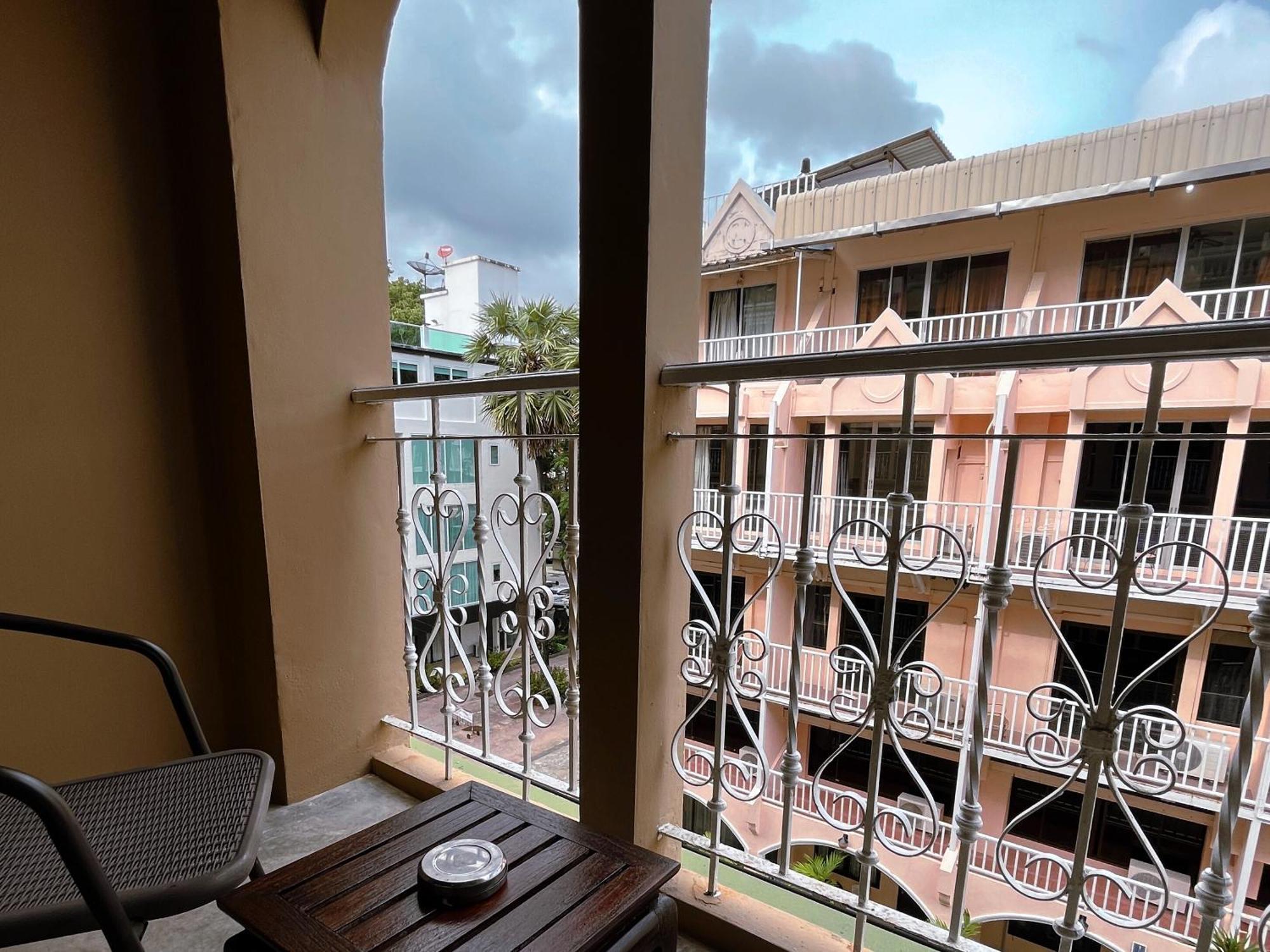 Grand Orlov Apart Hotel Patong Экстерьер фото